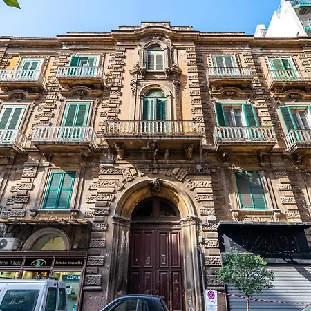 Manzoni Apartment *